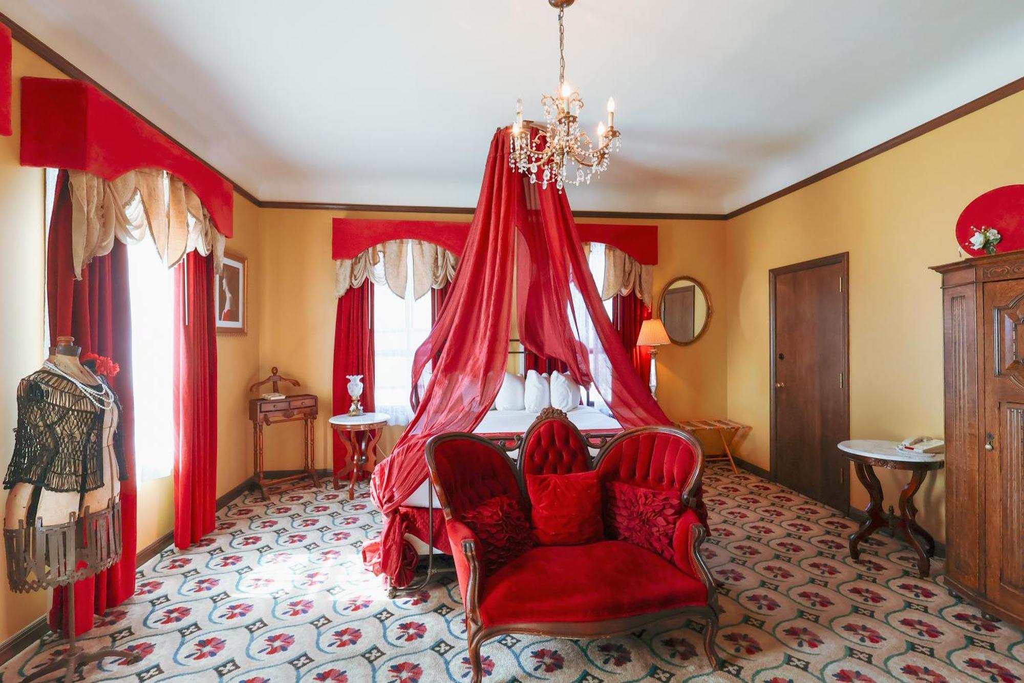 Mizpah Hotel Тонопа Экстерьер фото