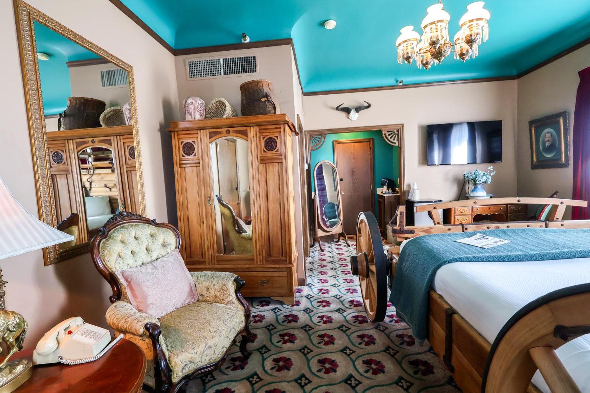 Mizpah Hotel Тонопа Экстерьер фото