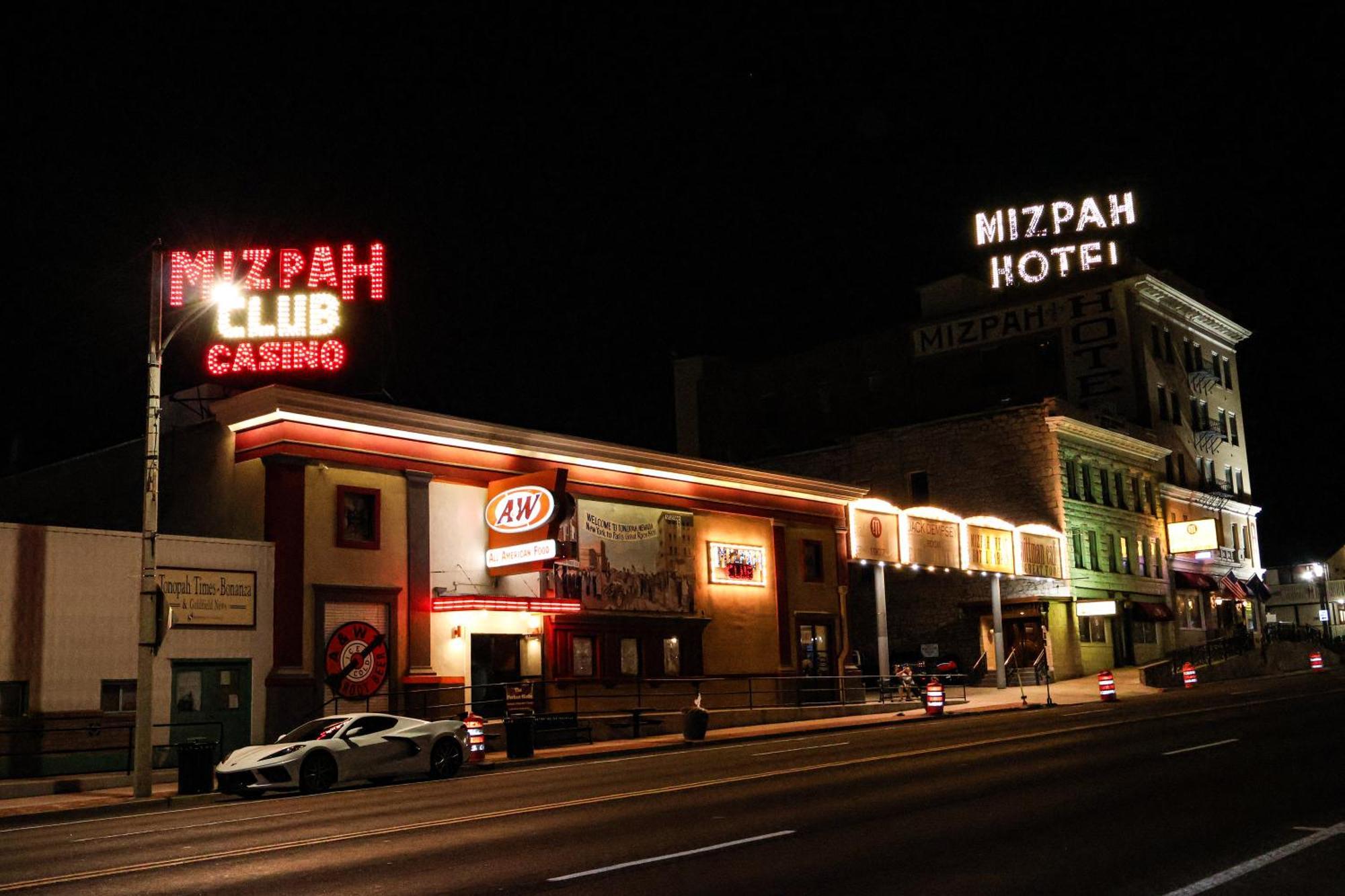 Mizpah Hotel Тонопа Экстерьер фото