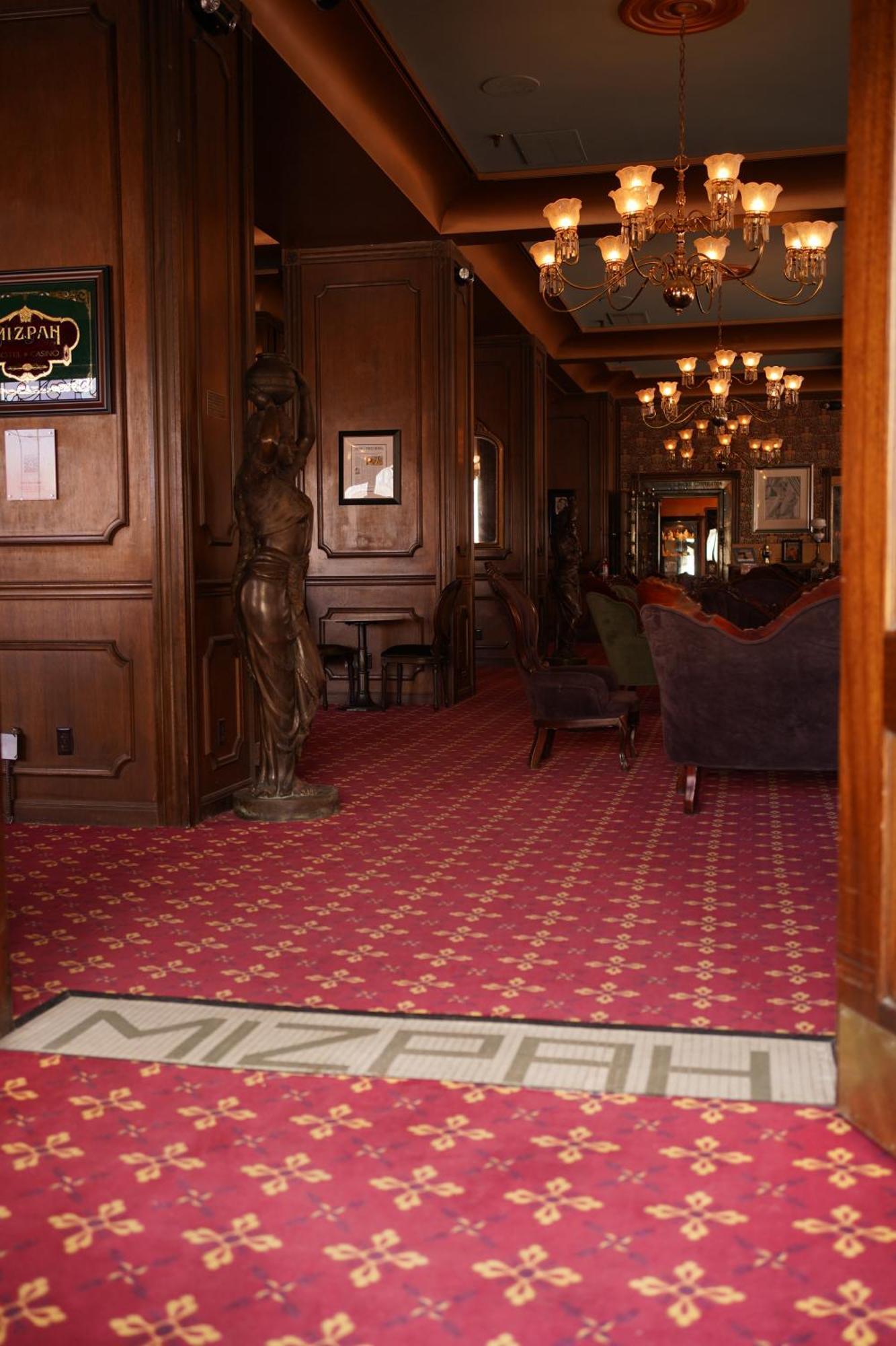 Mizpah Hotel Тонопа Экстерьер фото