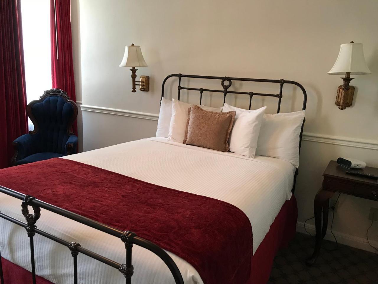 Mizpah Hotel Тонопа Экстерьер фото
